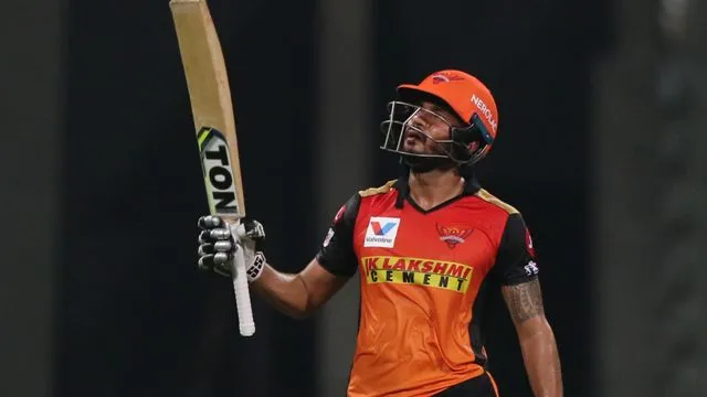 ସ୍ମିଥଙ୍କୁ ହରାଇଲେ ୱାର୍ନର, ହୋଲ୍ଡର, ପାଣ୍ଡେ, ଶଙ୍କରଙ୍କ ବଳରେ ହାଇଦ୍ରାବାଦ ଆଶା ଉଜ୍ଜୀବିତ