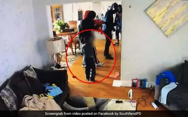 ଘରେ ପଶି ଥିବା ଆକ୍ରମଣକାରୀଙ୍କ ସହ ଲଢ଼ି ନିଜ ମା’ ଓ ଭଉଣୀର ଜୀବନ ରକ୍ଷା କଲା ୫ବର୍ଷର ବାଳକ