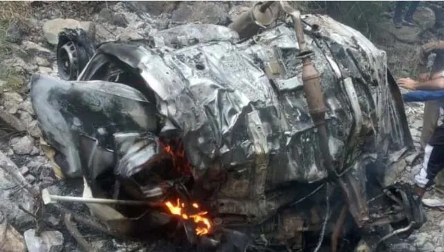 ଲିଫ୍ଟ ମାଗିବା ହେଲା କାଳ; ଗଭୀର ଖାଇରେ କାର ଖସି ପଡ଼ିବାରୁ ଅଧ୍ୟପକ ସମେତ ହେଲା ମା’ ଓ ପୁଅର ମୃତ୍ୟୁ