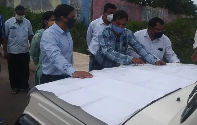 ବ୍ରହ୍ମପୁର ରିଙ୍ଗରୋଡ : ଜମି ଅଧିଗ୍ରହଣ ତ୍ବରାନ୍ବିତ କରିବାକୁ ନିର୍ଦ୍ଦେଶ, ପ୍ରକଳ୍ପ ଅଞ୍ଚଳ ବୁଲି ଦେଖିଲେ ଜିଲ୍ଲାପାଳ 