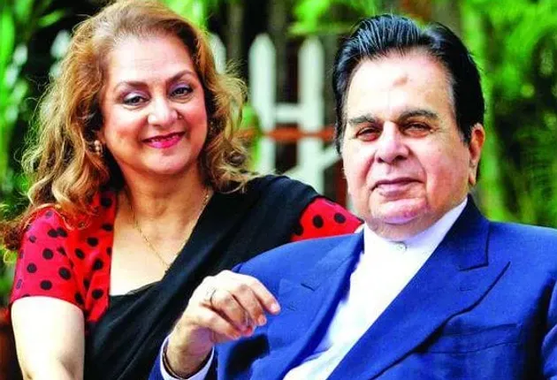 ଦିଲୀପ କୁମାରଙ୍କ ସ୍ବାସ୍ଥ୍ୟାବସ୍ଥା ଭଲ ନଥିବା କହି ତାଙ୍କ ପାଇଁ ଭଗବାନଙ୍କୁ ପ୍ରାର୍ଥନା କରିବାକୁ କହିଲେ ପତ୍ନୀ ସାଇରା ବାନୁ