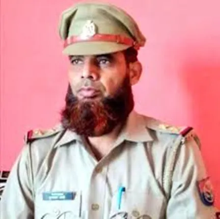 ଦାଢ଼ି ନକାଟିବାରୁ ନିଲମ୍ବିତ ହେଲେ ସବଇନ୍ସପେକ୍ଟର; ତିନିଥର ଦିଆଯାଇଥିଲା ଚେତାବନୀ