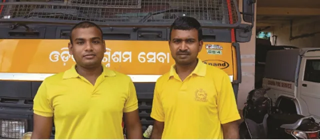 ୨ ଅଗ୍ନିଶମ କର୍ମଚାରୀଙ୍କ ସାହସିକତାକୁ କେନ୍ଦ୍ରମନ୍ତ୍ରୀ ଧର୍ମେନ୍ଦ୍ର ଓ ଅଗ୍ନିଶମ ଡିଜିଙ୍କ ପ୍ରଶଂସା