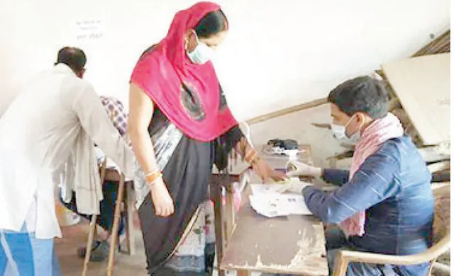 ପ୍ରଥମ ପର୍ଯ୍ୟାୟରେ ୫୪% ମତଦାନ, ଇଭିଏମ୍‌‌ରେ ବନ୍ଦ ୧୦୬୬ ପ୍ରାର୍ଥୀଙ୍କ ଭାଗ୍ୟ