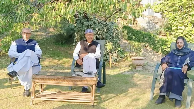 ଧାରା ୩୭୦ ଫେରାଇ ଆଣିବାକୁ କଶ୍ମୀରରେ ରାଜନୈତିକ ଦଳମାନଙ୍କ ସହ ମେଣ୍ଟ କଲେ ‘ନ୍ୟାସ୍‌ନାଲ୍‌ କନ୍‌ଫରେନ୍‌ସ୍‌’ର ମୁଖ୍ୟ ଫାରୁକ୍ ଅବ୍ଦୁଲ୍ଲା