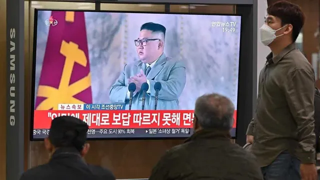 ସାମରିକ ପରେଡ୍‌ରେ ଉପସ୍ଥିତ ହୋଇ କରୋନାଭାଇସ୍‌ ରୋକିଥିବାରୁ ସୈନିକମାନଙ୍କୁ ଧନ୍ୟବାଦ ଜ୍ଞାପନ କଲେ ଉତ୍ତରକୋରିଆର ନେତା କିମ୍