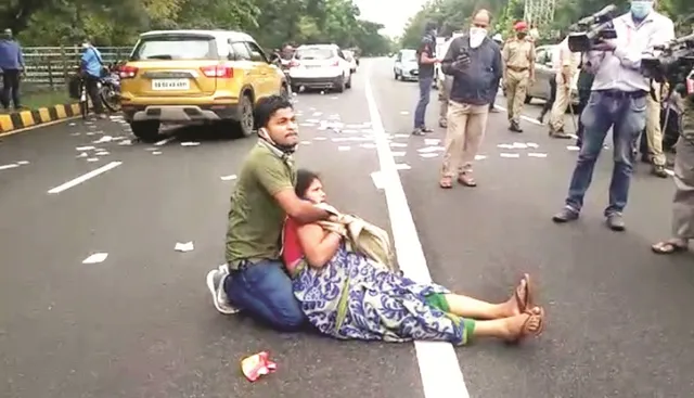 ବିଧାନସଭା ସମ୍ମୁଖରେ ଯୁବକର ଉନ୍ମତ୍ତ କାଣ୍ଡ : ମା’ ବେକରେ ଛୁରି ଲଗାଇ ଗର୍ଜିଲା