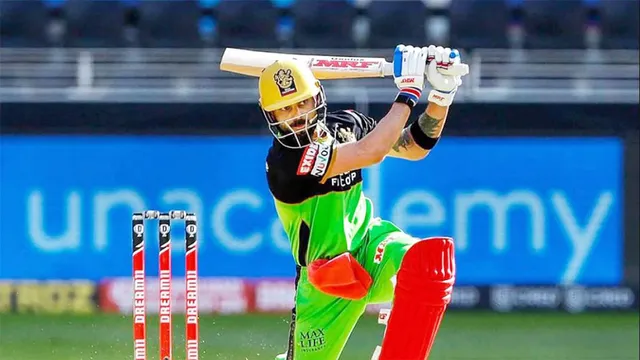 ୨୦୦ ଛକା କ୍ଲବ୍‌ରେ କୋହଲି