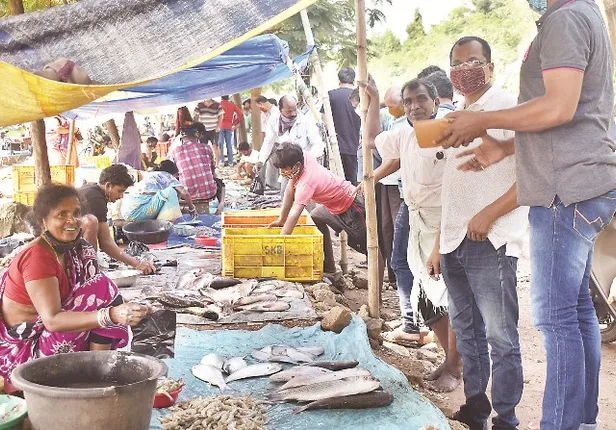 କାର୍ତ୍ତିକ ପୂର୍ବରୁ ଛାଡ଼ଖାଇ, କଟକଣା ଭୁଲିଗଲେ, ଆମିଷ ବୋହିନେଲେ