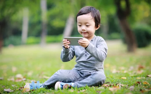 ନୂଆ ସମୟ ନୂଆ କଥା : ମୋବାଇଲ୍‌ ସୃଷ୍ଟି କରିପାରେ ସମସ୍ୟା ଏବଂ ପ୍ରଥମ ମହିଳା ଦ୍ୱୀପ