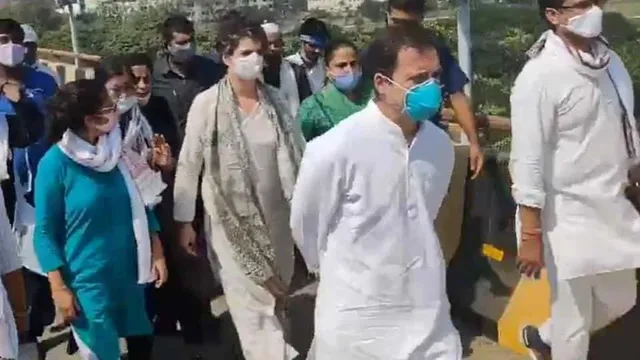 ହାଥ୍‌ରସ୍‌ ଗଣଦୁଷ୍କର୍ମ ପୀଡ଼ିତାଙ୍କ ପରିବାରବର୍ଗଙ୍କୁ ଭେଟିବାକୁ ଚାଲି ଚାଲି ଗଲେ ରାହୁଲ ଗାନ୍ଧୀ ଓ ଭଉଣୀ ପ୍ରିୟଙ୍କା