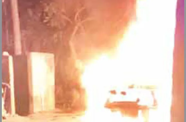 ପୁଲିସକୁ ସୂଚନା ଦେବାରୁ କାର୍‌ ଜାଳିଦେଲେ କୋଇଲା ମାଫିଆ