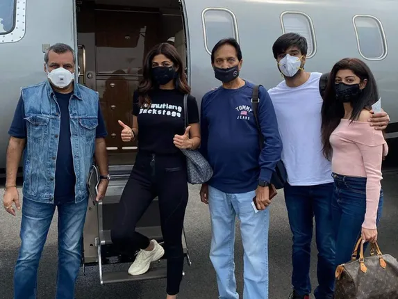 ‘ହଙ୍ଗାମା-୨’ ସୁଟିଂ ପାଇଁ ଶିଳ୍ପାଙ୍କ ସହ ଟିମ୍‌ ଗଲେ ମନାଲି