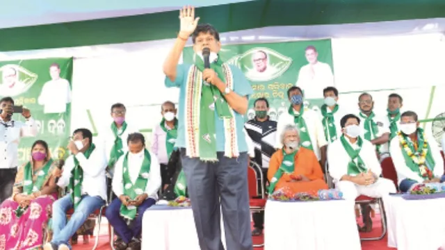 ବାଲେଶ୍ୱରରେ ବିଧାୟକ ସୌମ୍ୟରଂଜନଙ୍କ ପ୍ରଚାର : ‘କଥାରେ ନୁହେଁ, କାମରେ ବିଶ୍ୱାସ କରନ୍ତି ନବୀନ’