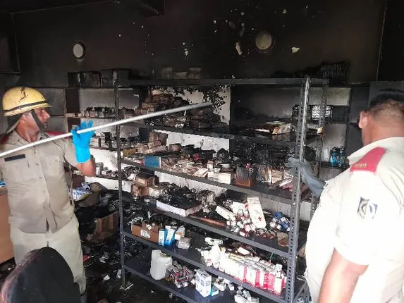 ଅଗ୍ନିକାଣ୍ଡରେ ଜଳିଗଲା ଔଷଧ ଗୋଦାମ