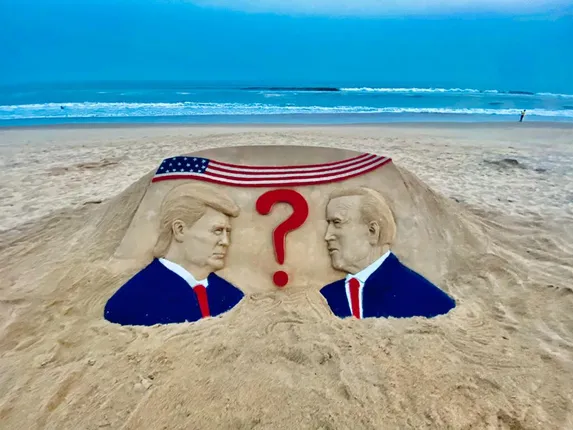 ଆମେରିକାରେ କିଏ? ପୁରୀ ବେଳାଭୂମିରେ ସୁଦର୍ଶନ ପଟ୍ଟନାୟକଙ୍କ ବାଳୁକା କଳା।