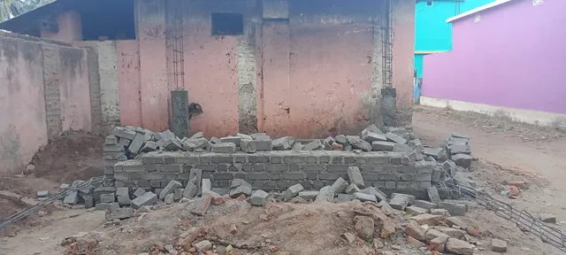 ନର୍ମାଣଧୀନ ଶୌଚାଳୟକୁ ଭାଙ୍ଗିଲେ ଦୁର୍ବୃତ୍ତ