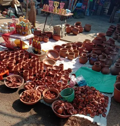 ଅନ୍ଧାରରେ କୁମ୍ଭକାର ପରିବାର: କରୋନା ପ୍ରଭାବରେ ମାନ୍ଦା ପଡିଛି ଦୀପ ବ୍ୟବସାୟ