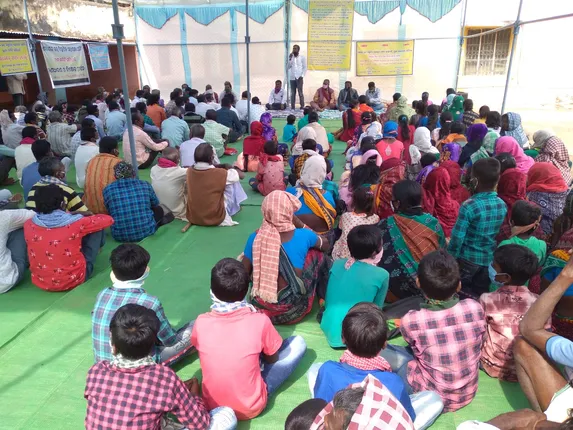 ଖଡ଼ିଆଳ ମୁଖ୍ୟଯନ୍ତ୍ରୀଙ୍କ କାର୍ଯ୍ୟାଳୟରେ ଧାରଣା ଦେଲେ ଲୋୟର ଇନ୍ଦ୍ର ବିସ୍ଥାପିତମାନେ