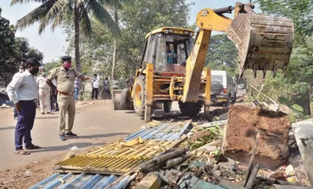 ଏସ୍‌ସିବି ସଂପ୍ରସାରଣ ଯୋଜନା; ମାତୃଭବନରୁ ଉଚ୍ଛେଦ କାମ ଆରମ୍ଭ
