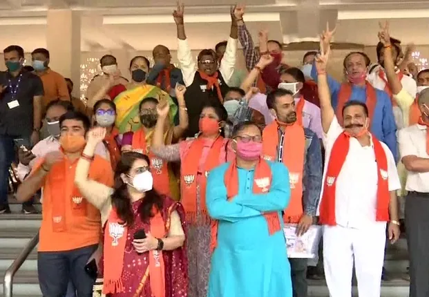 ଗୁଜୁରାଟ ଉପନିର୍ବାଚନ: ୮ରୁ ୮ ଆସନରେ ଜିତି ବାଜିମାରିଲା ବିଜେପି