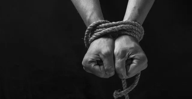 ଚୁଟି ବସ୍ତା ପାଇଁ ୩ ବସ୍‌ କର୍ମଚାରୀଙ୍କୁ ଅପହରଣ: ମୁଣ୍ଡଜାମିନ ରଖି ୬୦ ହଜାର ଟଙ୍କା ନେଲେ