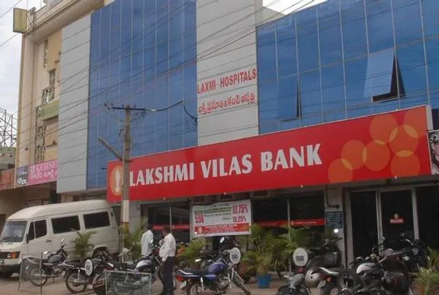 ସଂକଟରେ ଲକ୍ଷ୍ମୀ ବିଳାସ ବ୍ୟାଙ୍କ : ଏକ ମାସ ପାଇଁ ମୋରାଟୋରିୟମ୍ ଲାଗୁ କଲେ ସରକାର, ଜମାକାରୀ ସର୍ବାଧିକ ୨୫ ହଜାର ଟଙ୍କା ଉଠାଇପାରିବେ