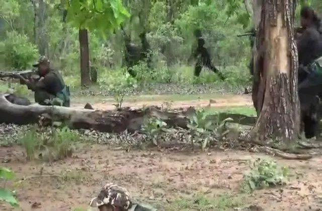 ମାଲିପଦର ଜଙ୍ଗଲରେ ଫେକ୍ ଏନକାଉଣ୍ଟର ଘଟଣା: ମୃତକର ଶବ ଦିଆନଯିବାରୁ ଜାତୀୟ ରାଜପଥ ଅବରୋଧ