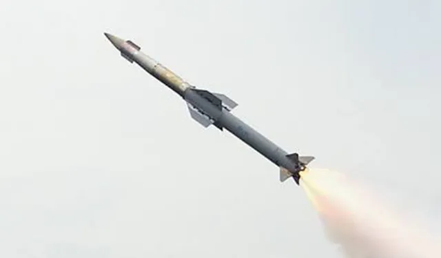 କ୍ୟୁଆରଏସଏଏମ୍ କ୍ଷେପଣାସ୍ତ୍ରର ସଫଳ ପରୀକ୍ଷଣ, ପାଇଲଟ ବିହୀନ ବିମାନକୁ ଧ୍ବଂସ କଲା