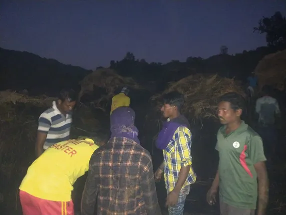 ଧାନ ଗଦାରେ ଅଗ୍ନିକାଣ୍ଡ, ଲକ୍ଷାଧିକ ଟଙ୍କାର ଧାନ ପୋଡ଼ି ପାଉଁଶ