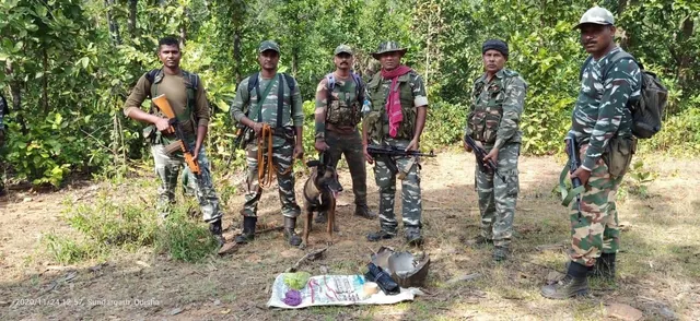 ଝାରବେଡା ଜଙ୍ଗଲରୁ ଟିଫିନ୍‌ ବୋମା ଜବତ, କେନ୍ଦ୍ରୀୟବୁରୁ ପାହାଡରେ ଚାଲିଥିଲା ନକ୍ସଲ କ୍ୟାମ୍ପ