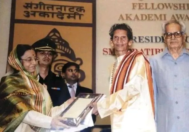 ମୁକ୍ତିଲାଭ କଲା ଗୋଟିପୁଅ ନୃତ୍ୟଗୁରୁ ବୀରବର ସାହୁଙ୍କ ଜୀବନୀ ଉପରେ ଆଧାରିତ ପ୍ରାମାଣିକ ଚଳଚିତ୍ର ‘ଥ୍ରୁ ଦି ଆଇଜ୍‌ ଅଫ୍‌ ଆନ୍‌ ଆର୍ଟିଷ୍ଟ’