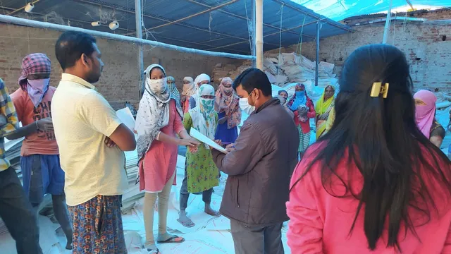 ପ୍ଲାଷ୍ଟିକ ବୋରା ଗୋଦାମରୁ ୧୬ଜଣ ଶିଶୁ ଶ୍ରମିକ ଉଦ୍ଧାର : ଗୋଦାମ ମାଲିକ ଥାନାରେ ଅଟକ 