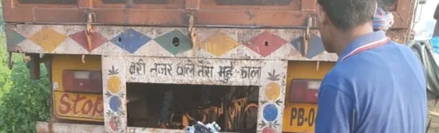 ଟ୍ରକ୍ ପଛରେ ପିଟି ହୋଇ ସାନ ଭଉଣୀର ମୃତ୍ୟୁ, ବଡ଼ ଭଉଣୀ ଗୁରୁତର