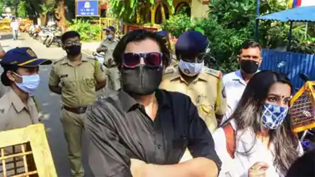 ରିପବ୍ଲିକ୍‌ ଟିଭି ମୁଖ୍ୟ ସମ୍ପାଦକ ଅର୍ଣ୍ଣବ ଗୋସ୍ବାମୀ ଗିରଫ