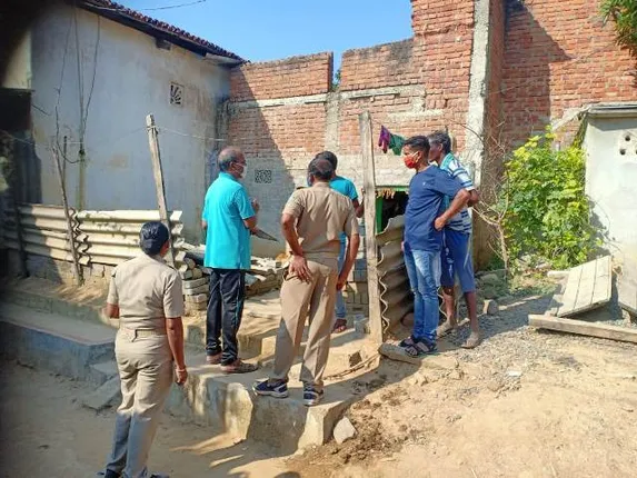 ପକ୍ଷଘାତ ରୋଗରେ ଆକ୍ରାନ୍ତ ବାପାକୁ କଚାଡ଼ି ଦେଲା ପୁଅ, ଘଟଣାସ୍ଥଳରେ ମୃତ୍ୟୁ