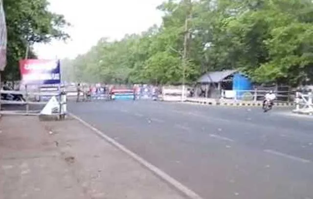 ବିଧାନସଭା ଚାରିପାଖରେ କଟକଣା : ଚାଲି ଚାଲି ବି କେହି ଯାଇପାରିବେ ନାହିଁ, ଯାତ୍ରାବାହୀ ଗାଡ଼ି ଅଟକିବା ମନା