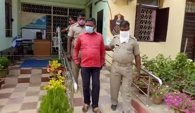 ବିଏମସି କର୍ମଚାରୀଙ୍କ ଘରେ ଚଢ଼ାଉ ବେଳେ ଜବତ ହେଲା ୮୦ ହଜାର ଟଙ୍କାର ବ୍ରାଉନ ସୁଗାର