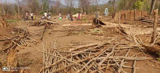 ମଖାଗୁଡାରେ ୩୨ ଆଦିବାସୀ ପରିବାରଙ୍କ ଘର ଭଙ୍ଗା ଘଟଣା: ରିପୋର୍ଟ ପ୍ରଦାନ କରୁନାହାନ୍ତି ଜିଲ୍ଲାପାଳ