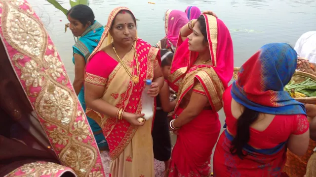 ବିହାରୀ ସମ୍ପ୍ରଦାୟଙ୍କ ଗଣପର୍ବ ଛଠ୍ ପର୍ବ ପାଳିତ, ଅସ୍ତଗାମୀ ସୂର୍ଯ୍ୟଙ୍କୁ ଅର୍ଘ୍ୟ ଅର୍ପଣ