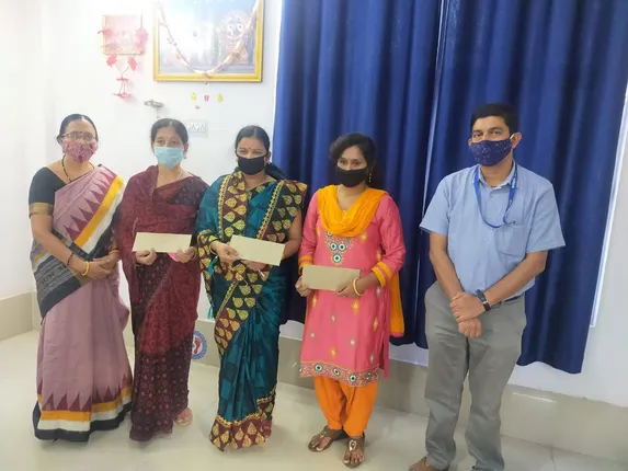 ୩ ମୃତ କୋଭିଡ଼୍ ଯୋଦ୍ଧା ପରିବାରକୁ ଦିଆଗଲା ୫୦ଲକ୍ଷ ଲେଖାଏଁ ସହାୟତା