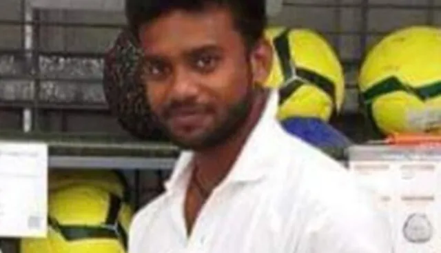 କ୍ରିକେଟ୍‌ ନେଲା ଜୀବନ: ବାପା ଡାକ ଶୁଣିବା ଆଗରୁ ଚାଲିଗଲେ ନାରାୟଣ, ନବବଧୂ ରୀତାଙ୍କ ମଥାରୁ ଲିଭିଗଲା ସିନ୍ଦୂର 