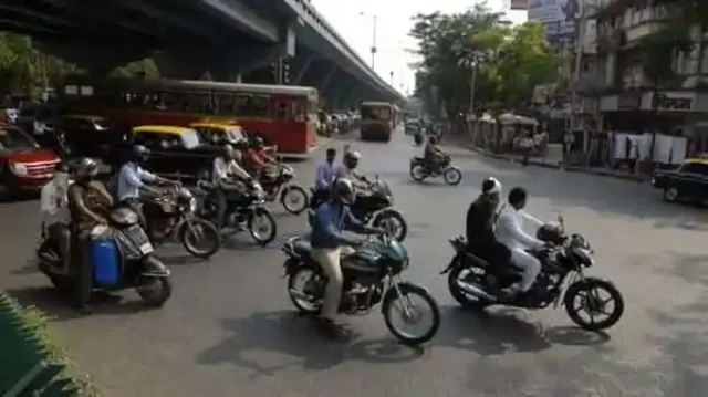 ଦୁର୍ଘଟଣା ରୋକିବା ପାଇଁ କଠୋର ହେଲେ ସରକାର : ବିନା ହେଲ୍‌ମେଟ୍‌ରେ ଗାଡ଼ି ଚଳାଇଲେ ଲାଇସେନ୍ସ ବାତିଲ୍‌