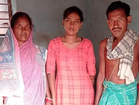 ଅର୍ଥାଭାବ: ହୋଇ ପାରୁନି ଚିକିତ୍ସା, ଯନ୍ତ୍ରଣା ଭୋଗୁଛନ୍ତି ରାନୁ