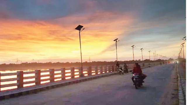 ସୌର ଲାଇଟ୍‌ ଅଚଳ, ଭାର୍ଗବୀ ବ୍ରିଜ୍‌ ଅନ୍ଧାର