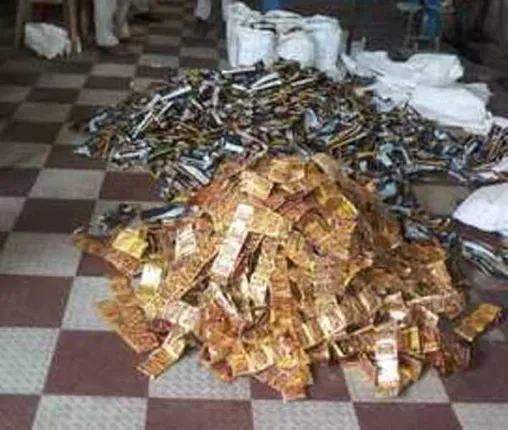 ଜଗତପୁରରେ ନକଲି ପାନମସଲା କାରଖାନାରେ ଚଢ଼ାଉ; ୫୦ ଲକ୍ଷର ସାମଗ୍ରୀ ଓ ମେସିନ୍‌ ଜବତ, ମାଲିକ ଫେରାର