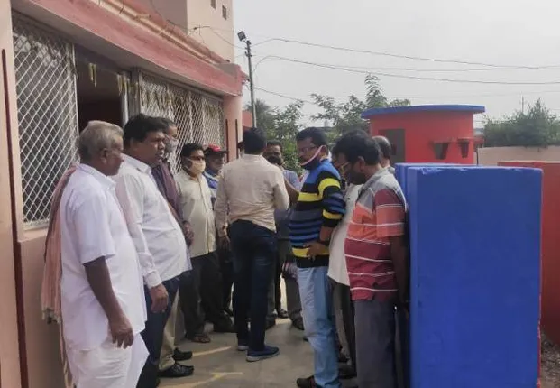 ଦୁଇ ଦଫା ଦାବି ନେଇ ତୃତୀୟ ଦିନରେ ବିଲ୍ଟ ପେପର ମିଲରେ ଧାରଣା