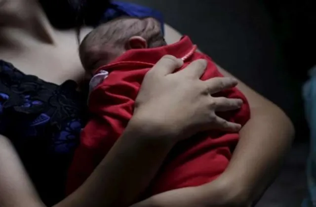 ସ୍କୁଲ ଛାତ୍ରୀ କୋଳରେ ୫ ମାସର ଛୁଆ