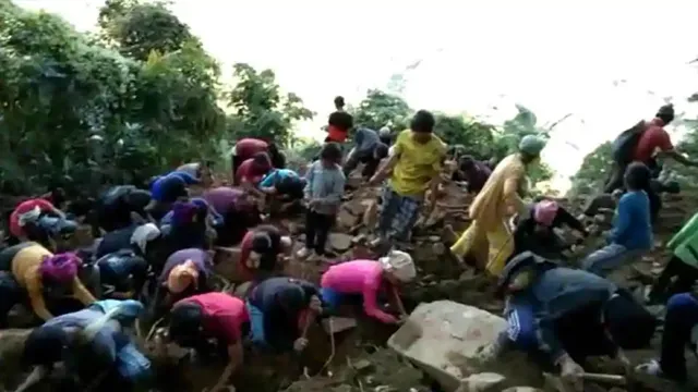 ହୀରା ପାଇଁ ଗ୍ରାମବାସୀଙ୍କ ମଧ୍ୟରେ ଟଣାଓଟରା