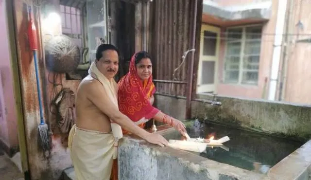 ପାଣିଟାଙ୍କିରେ ଡଙ୍ଗା ଭସାଇ କାର୍ତ୍ତିକ ପୂର୍ଣ୍ଣିମା ପାଳିଲେ ଶିକ୍ଷକ 